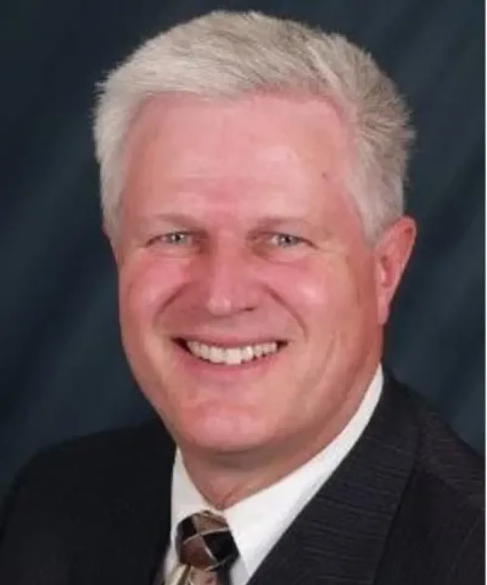 Robert Ward headshot